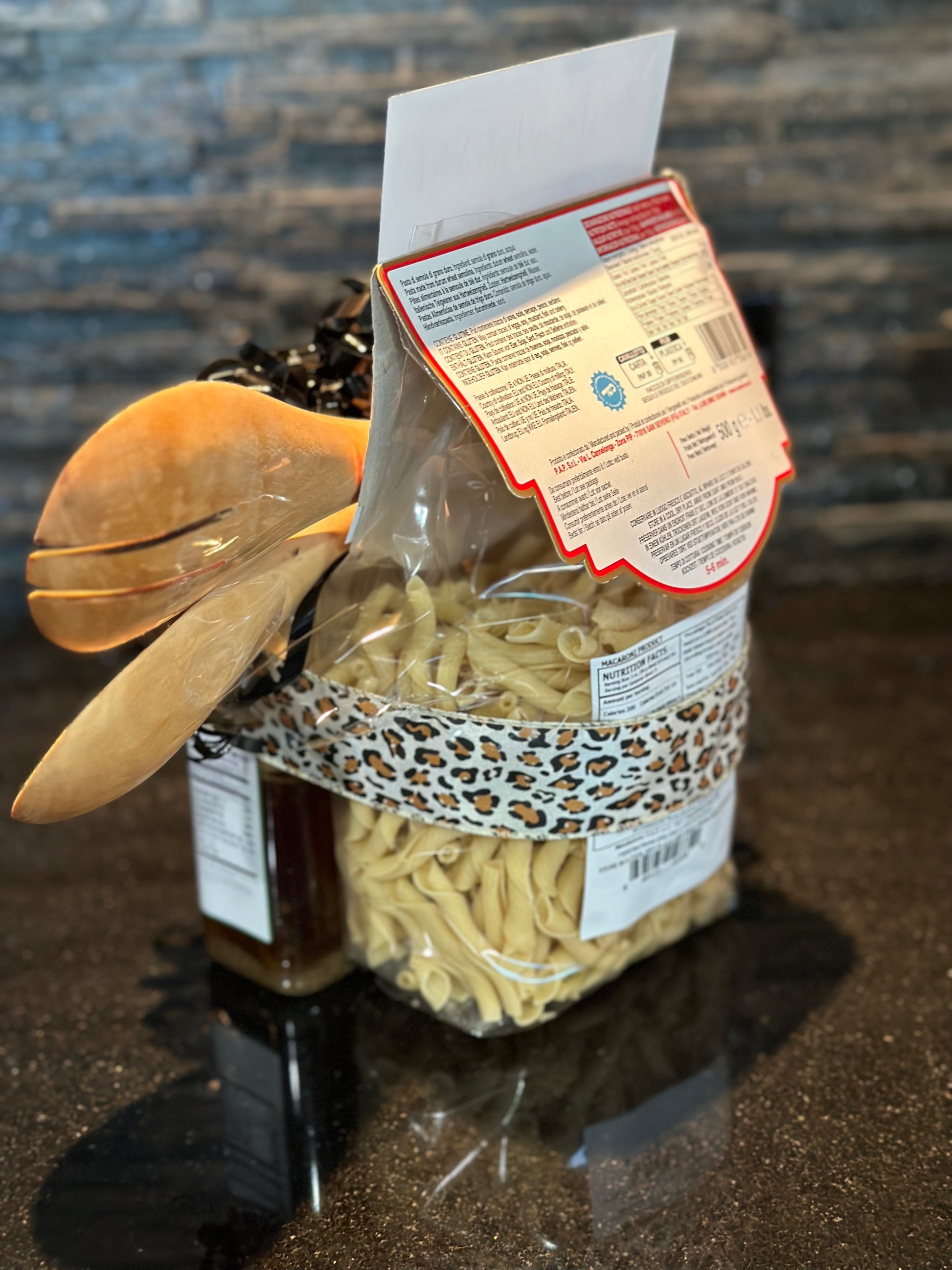 Gift bundle with Kenyan Spoons & pasta